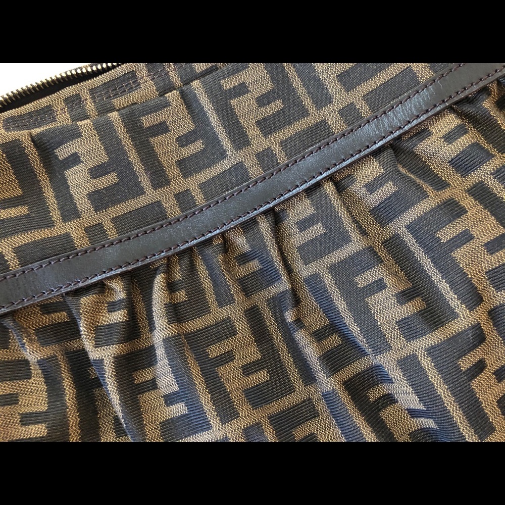 Meet your Posher, Priscilla